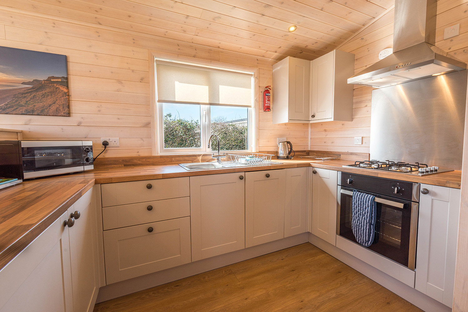 Lodge holidays for couples in Dorset at Highlands End Holiday Park