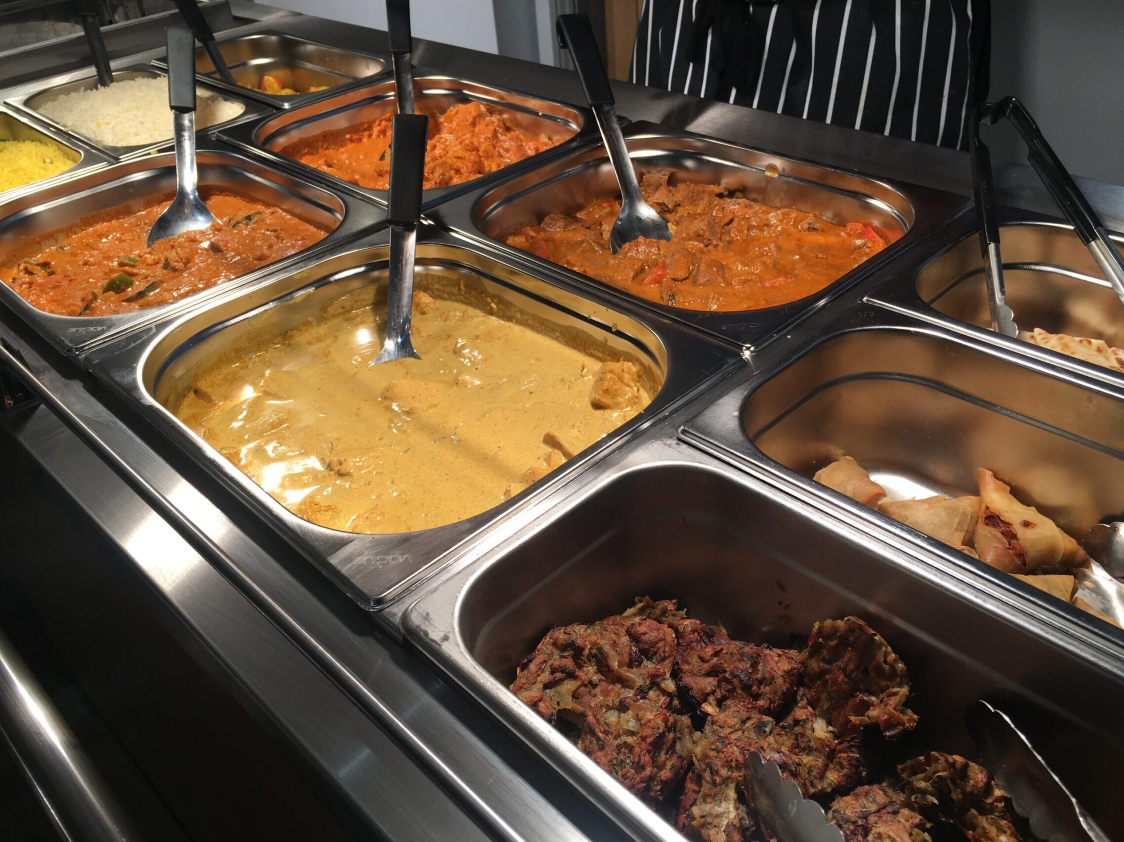 curry night at martins bar and restaurant